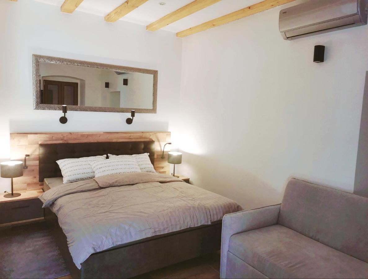 Apartmani Rosa I Linda Rijeka Exterior foto